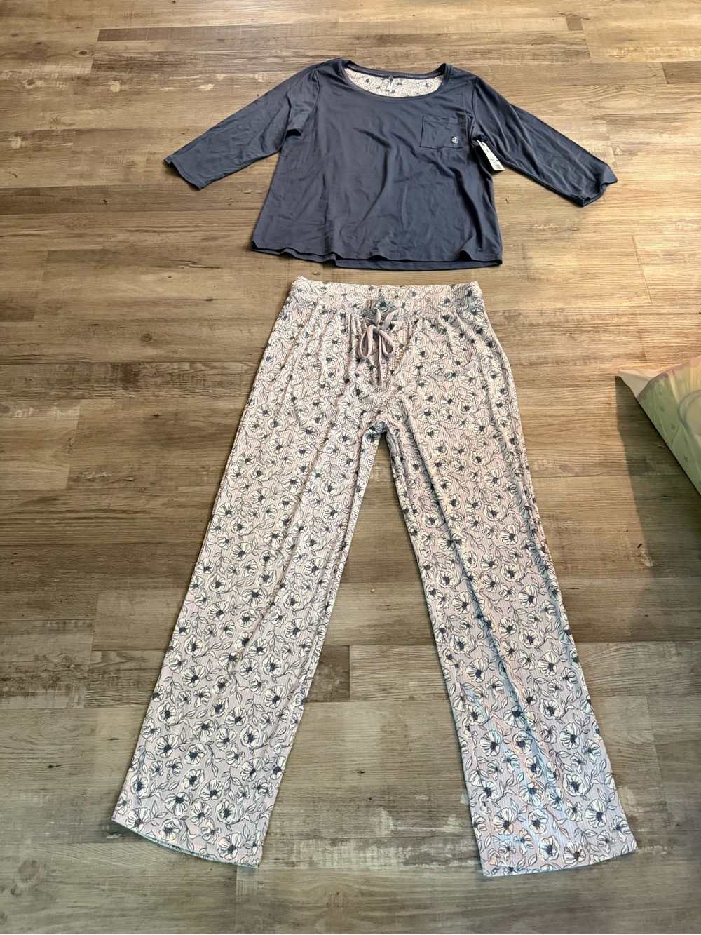 Izod Two-Piece Pajama Set  Top and Light Floral Pants